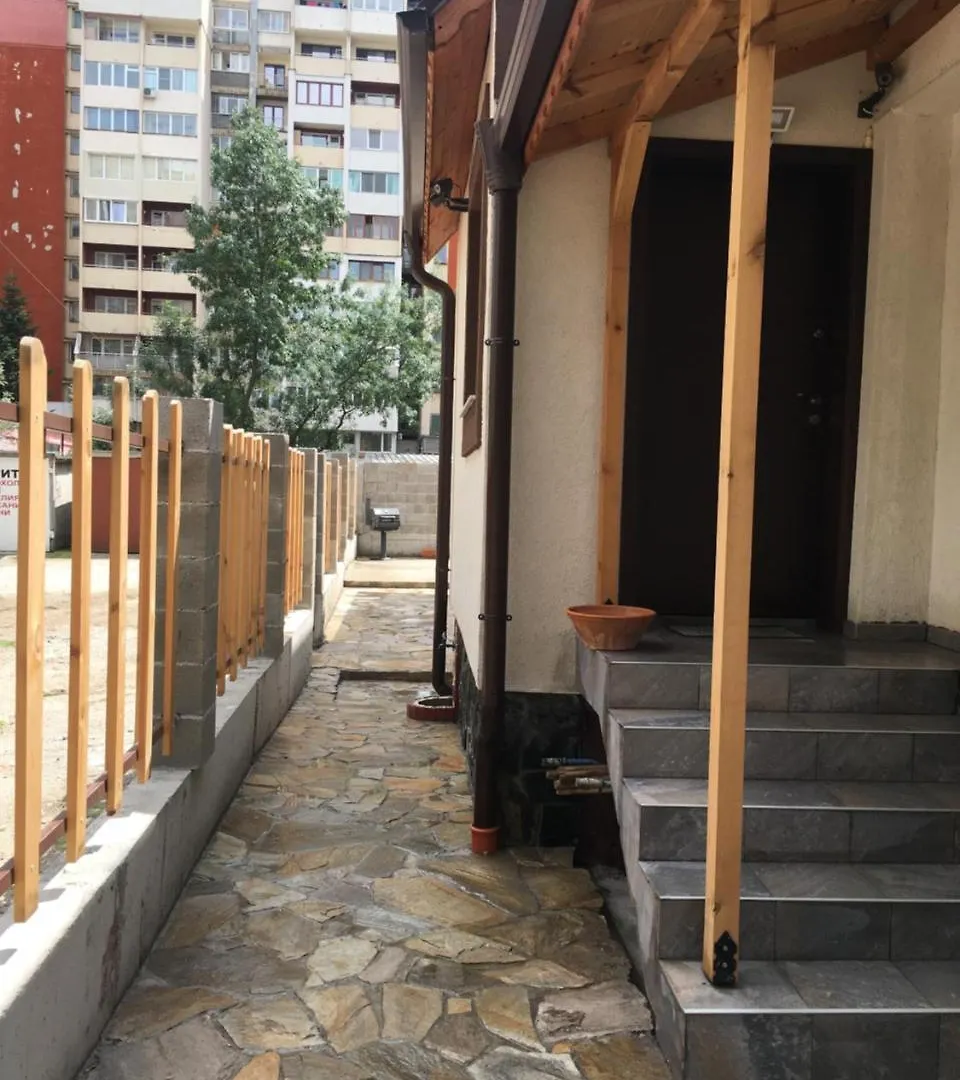 Sofia Family House - Free Parking酒店