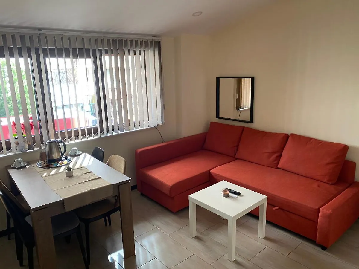Sofia Family House - Free Parking Hotel