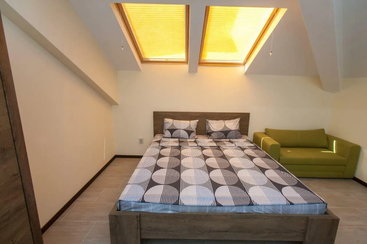 Pensiune Sofia Family House - Free Parking Hotel