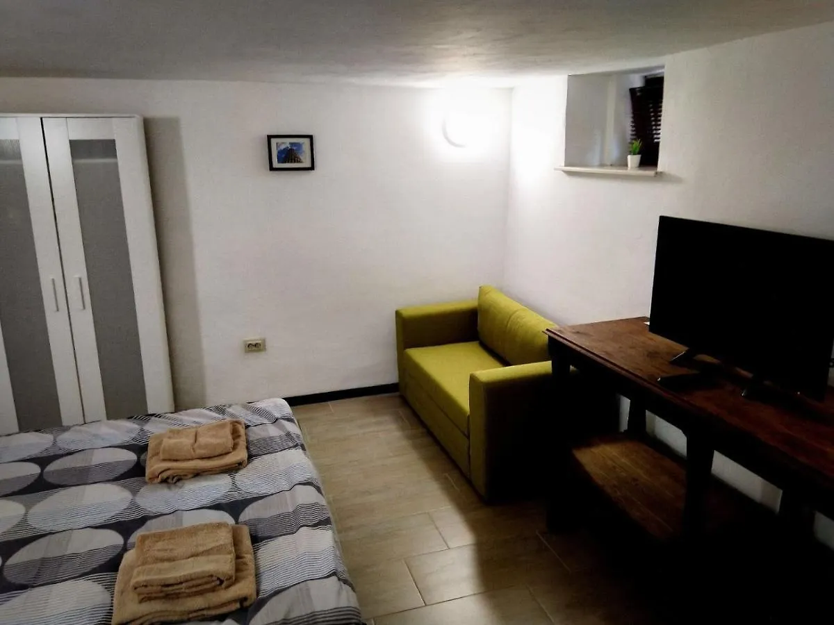 Sofia Family House - Free Parking Hotel Pensiune