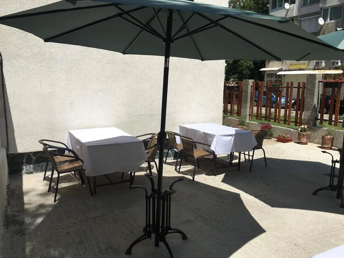 Sofia Family House - Free Parking Hotel