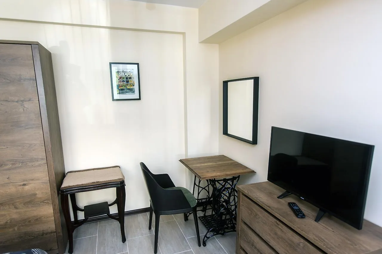 Sofia Family House - Free Parking Hotel