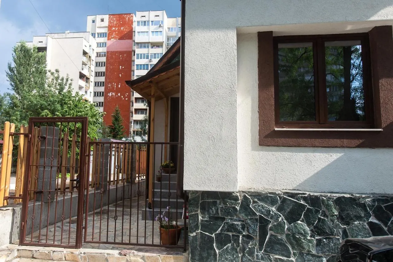 Guest house Sofia Family House - Free Parking Hotel